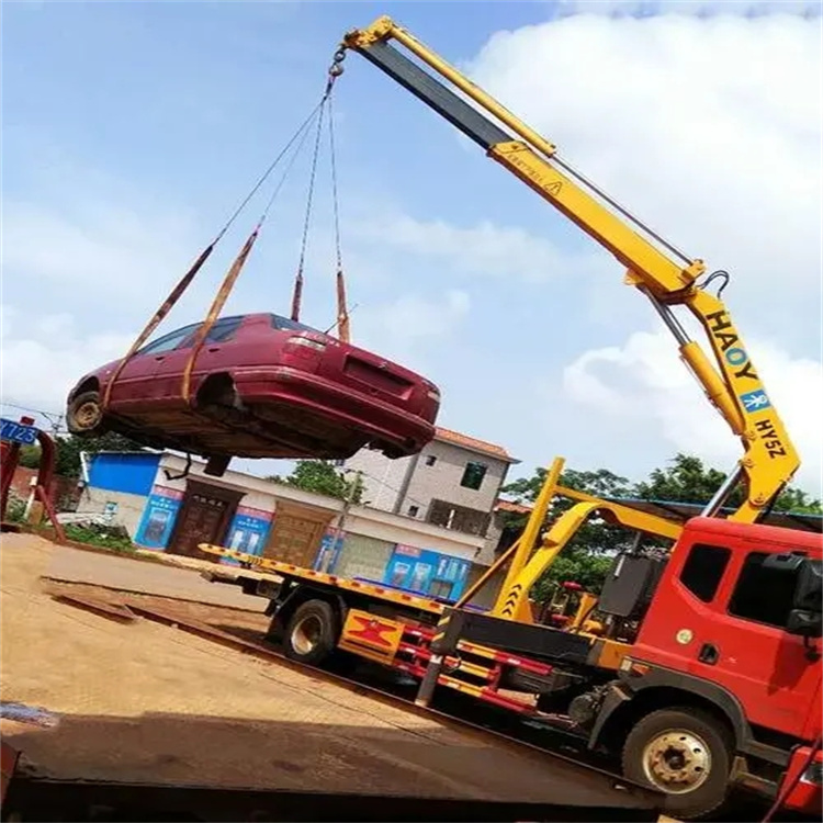 温州洞头吊车吊汽车的正确方法